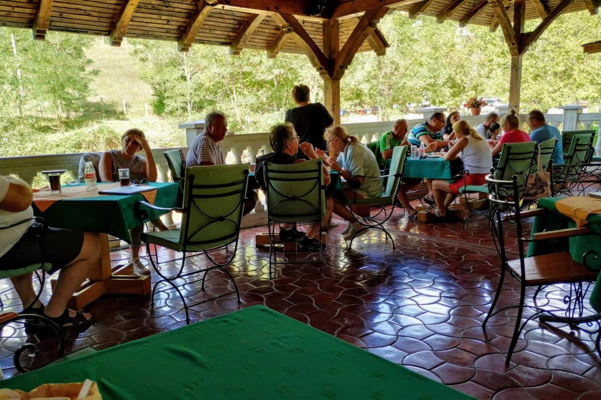 מלון Nova Varoš Restoran Filipovic מראה חיצוני תמונה